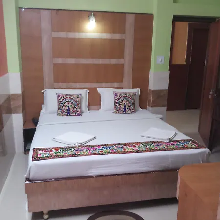Hotel The Tara Residency 2*