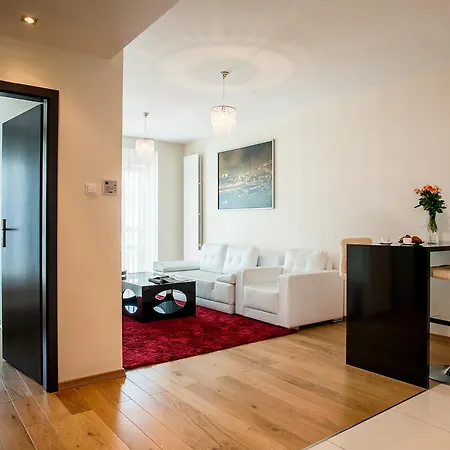 Platinum Towers E-apartments 4*