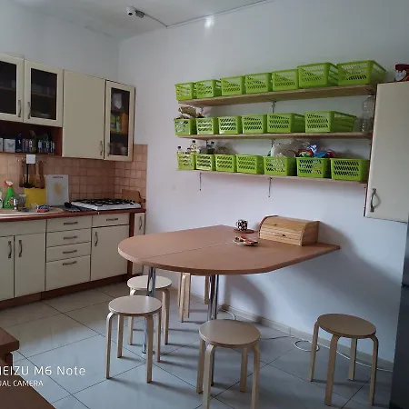 Bart House Kwatera prywatna *