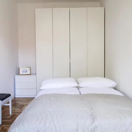 Appartement Apartament Przy Starym Miescie Warschau