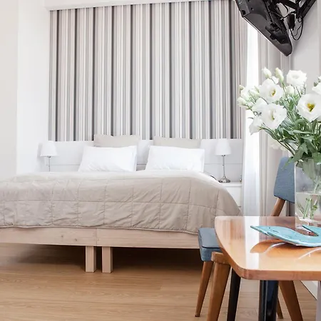 Apple Homestay Warsaw