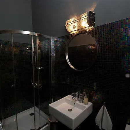 Lofthotel Sen Pszczoły Apartament *