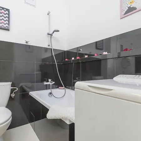 Apartment Bright And Modern In The Heart Of The Old And New Town *