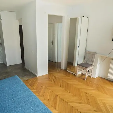 10 Stanislawa Moniuszki * Warsaw