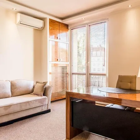 Apartment 10 Stanislawa Moniuszki Warsaw