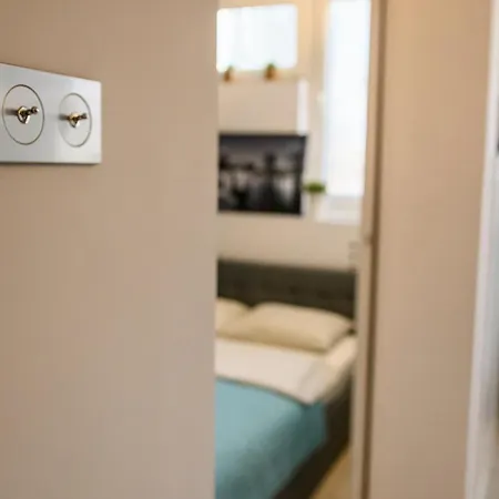 Rondo Onz Al. Jana Pawla Ii 26 Apartment