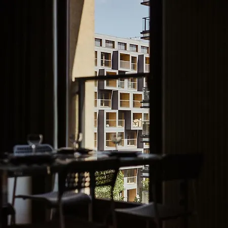 Warsaw Aparthotel 3*