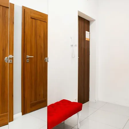 Olivia By Renters * Warsaw