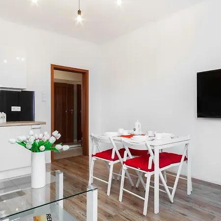 Olivia By Renters Apartment *