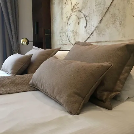 Mamaison Le Regina Boutique Hotel