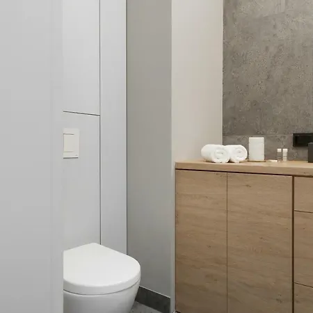 Apartment Fort Wola By Renters *