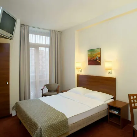 Metropol 3*