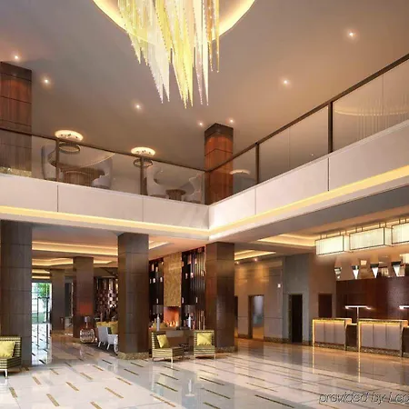 Doubletree By Hilton & Conference Centre מלון 4*