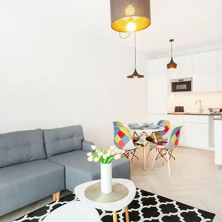 Rondo Wiatraczna By Renters * Warszawa
