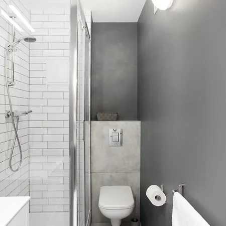 First By Renters Apartment *
