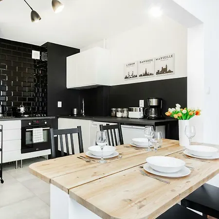 Apartment First By Renters