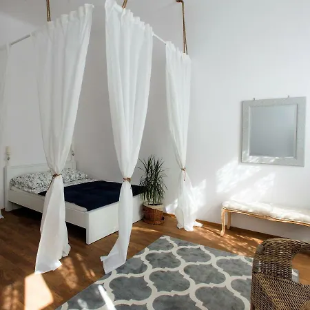 Nowy Swiat Apartment *