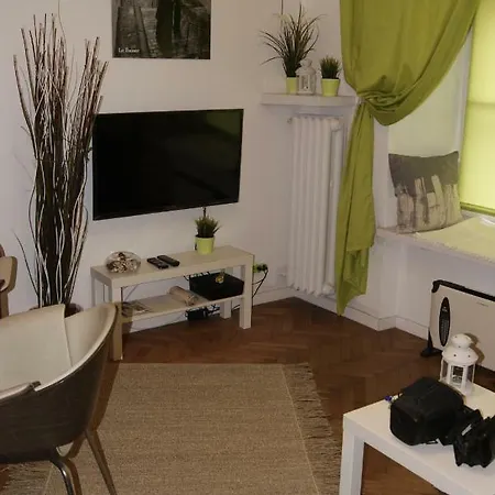 Cosy In The Old Town Apartment