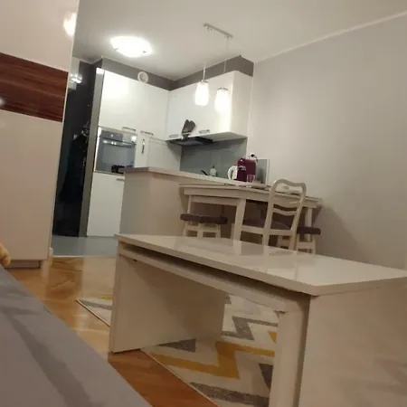Ogrodowa Small Apartment Warsaw