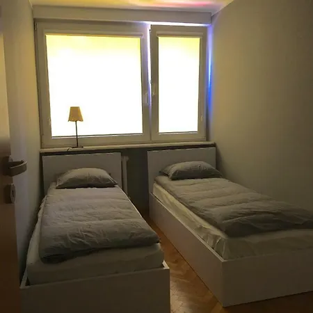 Apartment Guest