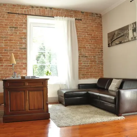 Apartment Be Well 3-rooms With Parking And Garden Warsaw