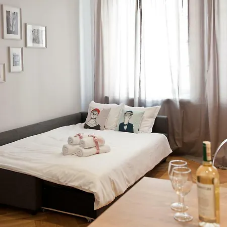 Red Brick Old Town Apartment *