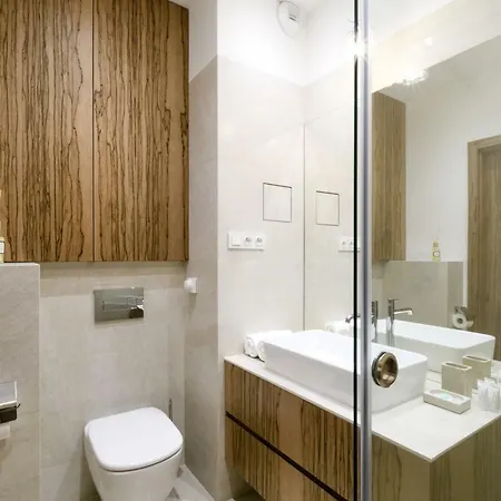 Luxlux Afara * Warsaw