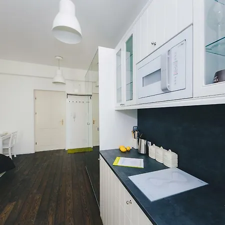Apartment Shortstaypoland Noakowskiego Warsaw