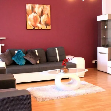 Skierniewicka 14/80 Apartment