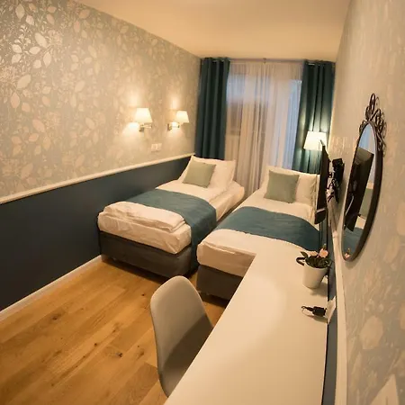 Grzybowska 9 * Warsaw