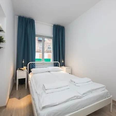 Shortstaypoland Srodkowa * Warsaw