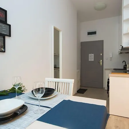 Shortstaypoland Srodkowa Apartment