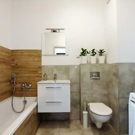 Airport Blue Apartament *