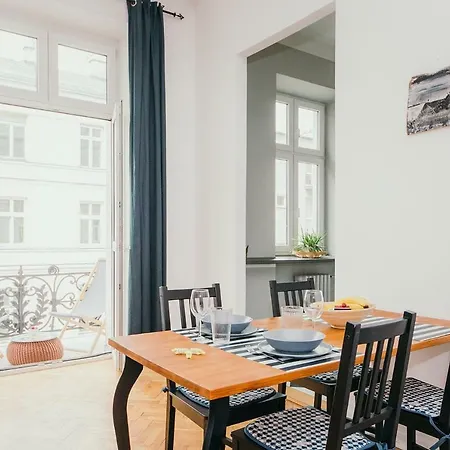 Oomph Warsaw Central Elegant Apartment Warsaw