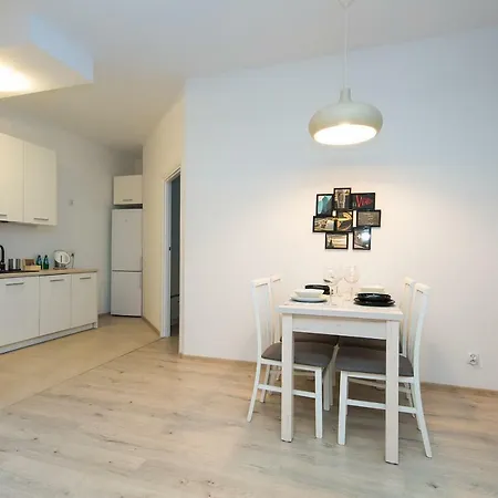 Apartment Shortstaypoland Srodkowa