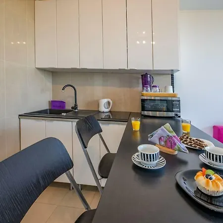 Apartment Adesso Warszawa...on The Of Citycenter *