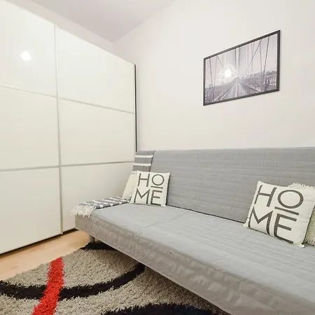 Apartment Shortstaypoland Srodkowa