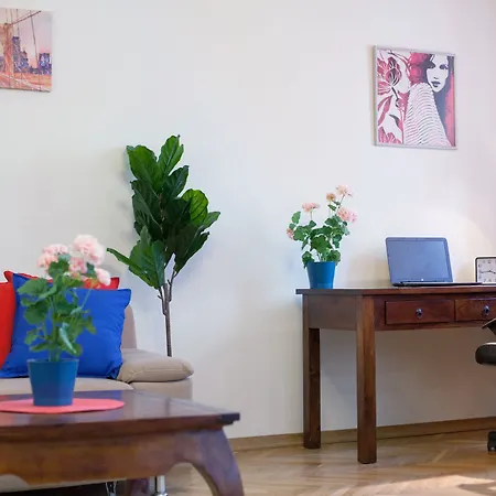 Little - Colosseum Apartment