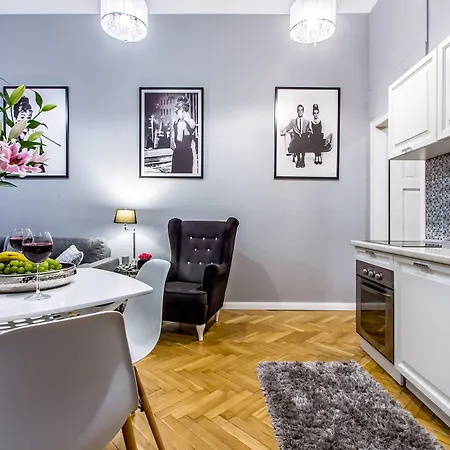 Clicktheflat * Warsaw