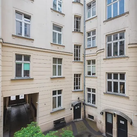 Sleepwithus Kopernika 28 Warszawa