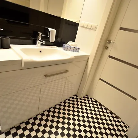 Zabkowska 5 * Varsovie