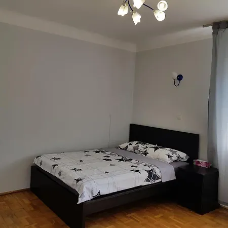 Kwatera prywatna Mirrorrooms Pl Downtown