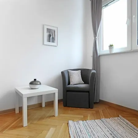Bright And Charming- Golden Apartments- Old Town