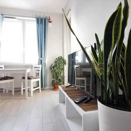 Airport Blue Apartament