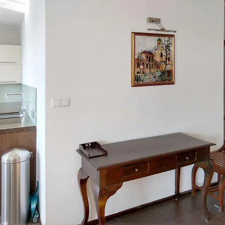 Vive Modern 3-bedroom Flat In Guarded Estate, Parking *