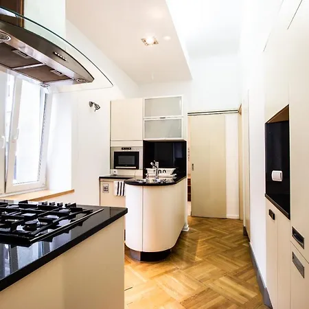 Kopernika Srodmiescie Apartment Warsaw
