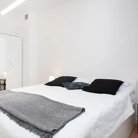 Royal Park By Renters Apartment