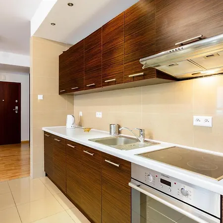 Green Wood Platinum Towers Апарт-отель