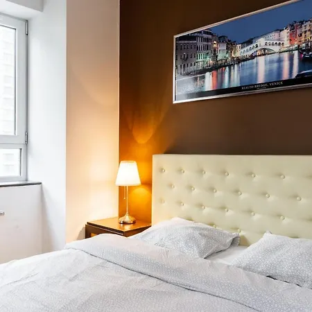 Hotel apartamentowy Green Wood Platinum Towers *