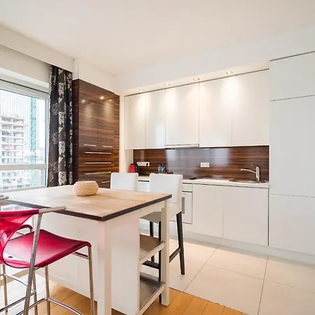Hotel apartamentowy Green Wood Platinum Towers